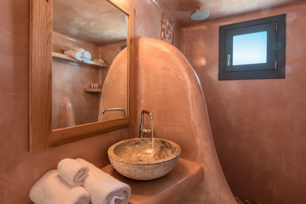 Aspronisi Luxury Villa With Caldera View Megalochori  Værelse billede